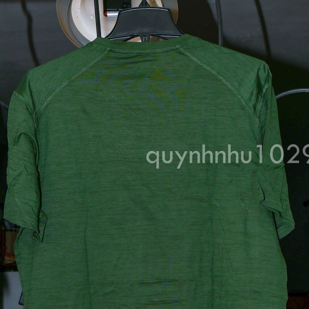 Eddie Bauer Men’s Motion Tee, 2-pack - Picture 5 of 9
